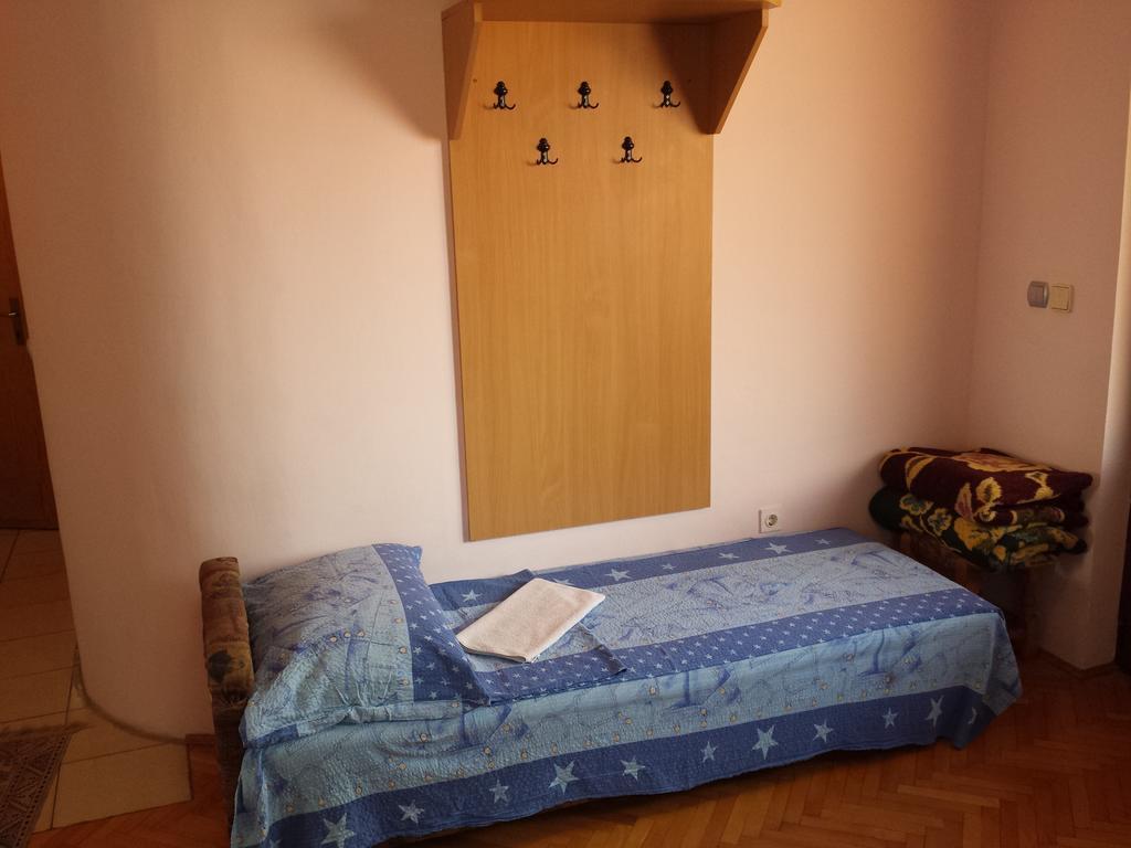 Apartments & Hostel Zdrava Hrana Mostar Quarto foto