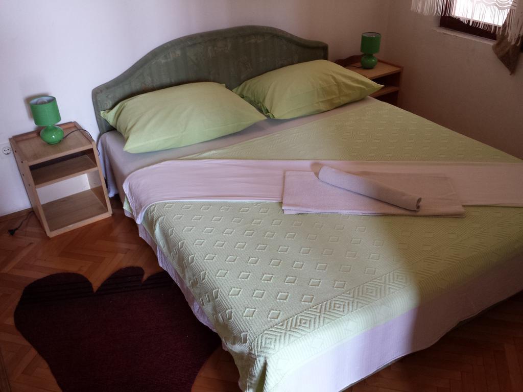 Apartments & Hostel Zdrava Hrana Mostar Quarto foto